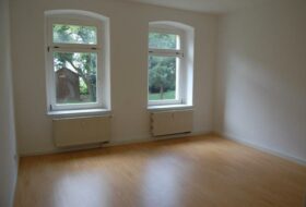 Großzügige 2-Raum-Wohnung zum günstigen Preis