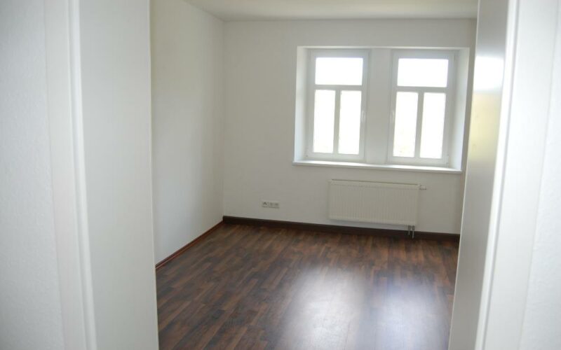 komplett sanierte 5-Raum Wohnung in ruhiger Wohnlage