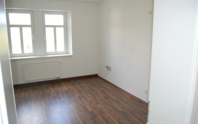 komplett sanierte 5-Raum Wohnung in ruhiger Wohnlage