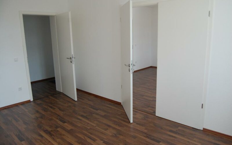 komplett sanierte 5-Raum Wohnung in ruhiger Wohnlage
