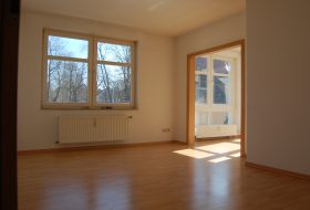 Wohnzimmer mit Küche