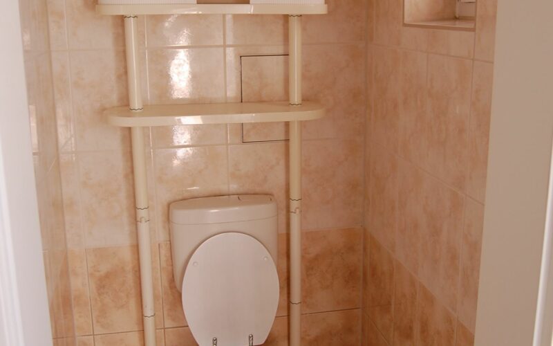 separate Toilette